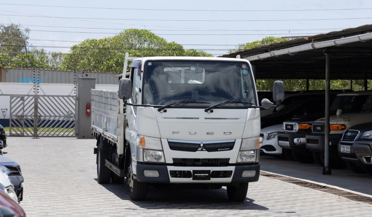 2018 Mitsubishi Fuso Canter 2 Ton image-1