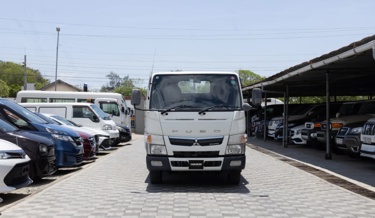 2018 Mitsubishi Fuso Canter 2 Ton image-7