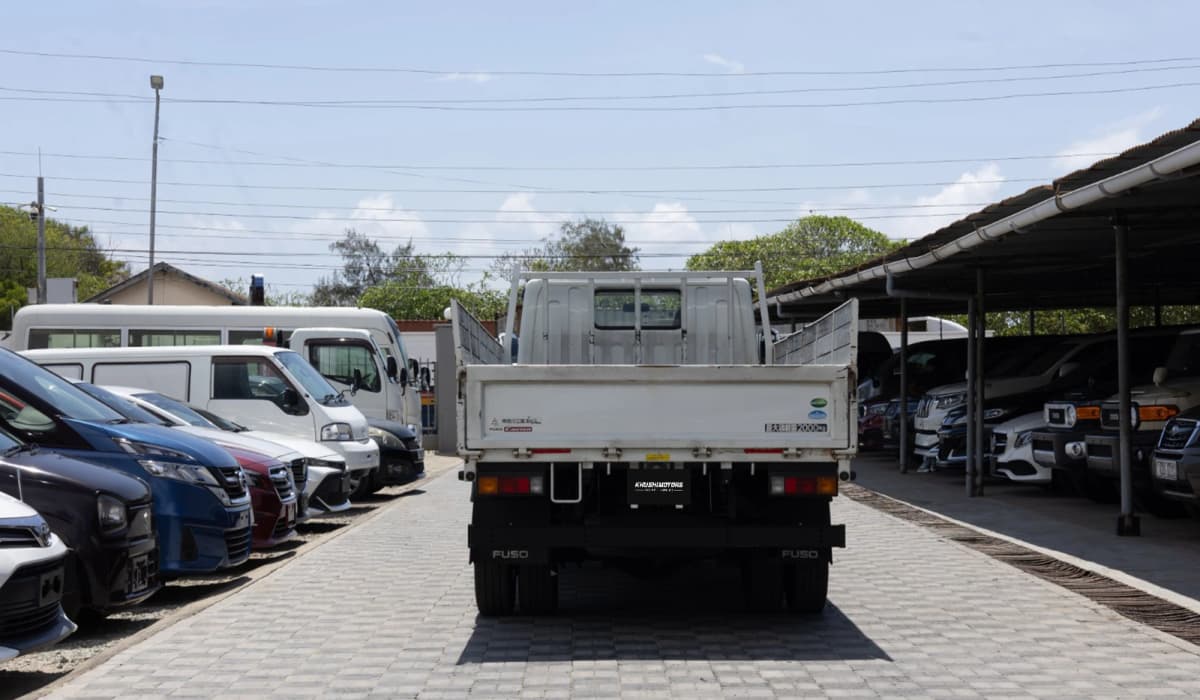 2018 Mitsubishi Fuso Canter 2 Ton image-12
