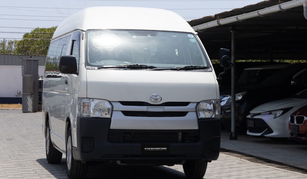 2019 Toyota Regius Van DX Long image-1
