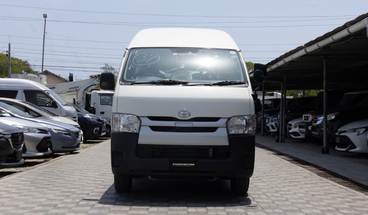 2019 Toyota Regius Van DX Long image-9