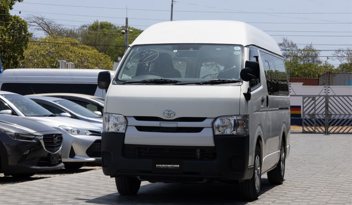 2019 Toyota Regius Van DX Long image-10