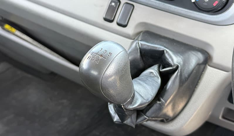 2019 Mitsubishi Canter 2.0 Ton image-6