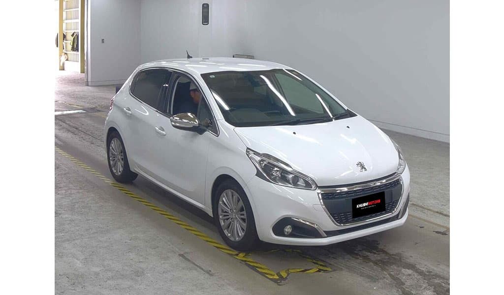 2019 Peugeot 208 Allure image-2