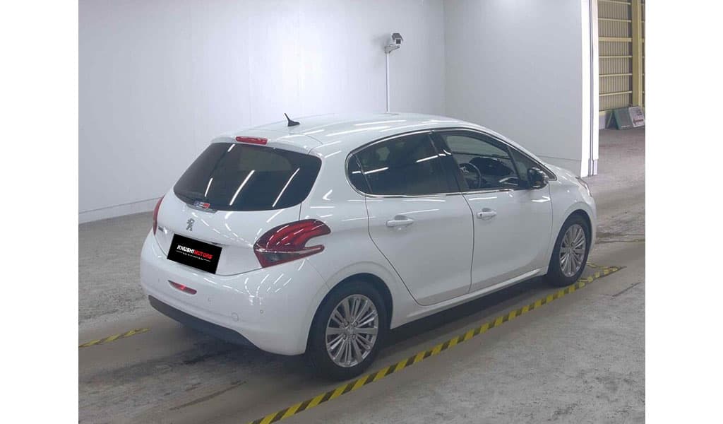 2019 Peugeot 208 Allure image-5