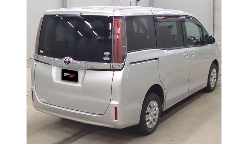2018 Toyota Noah X image-3
