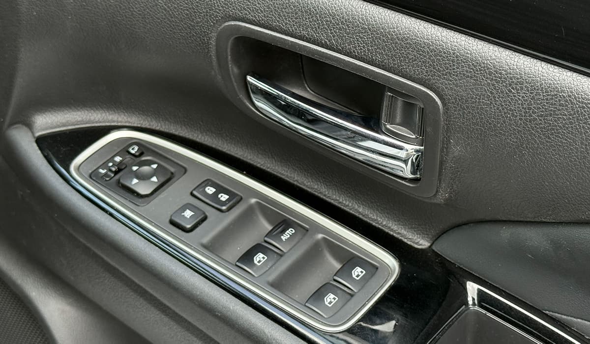 2018 Toyota Hiace Long DX image-9