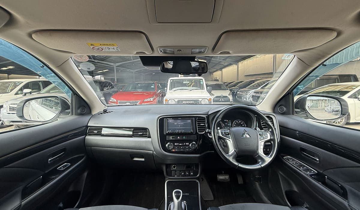 2018 Toyota Hiace Long DX image-11