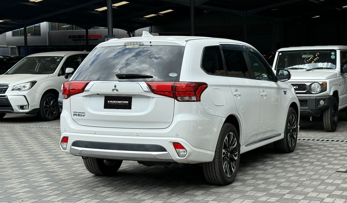 2018 Toyota Hiace Long DX image-12
