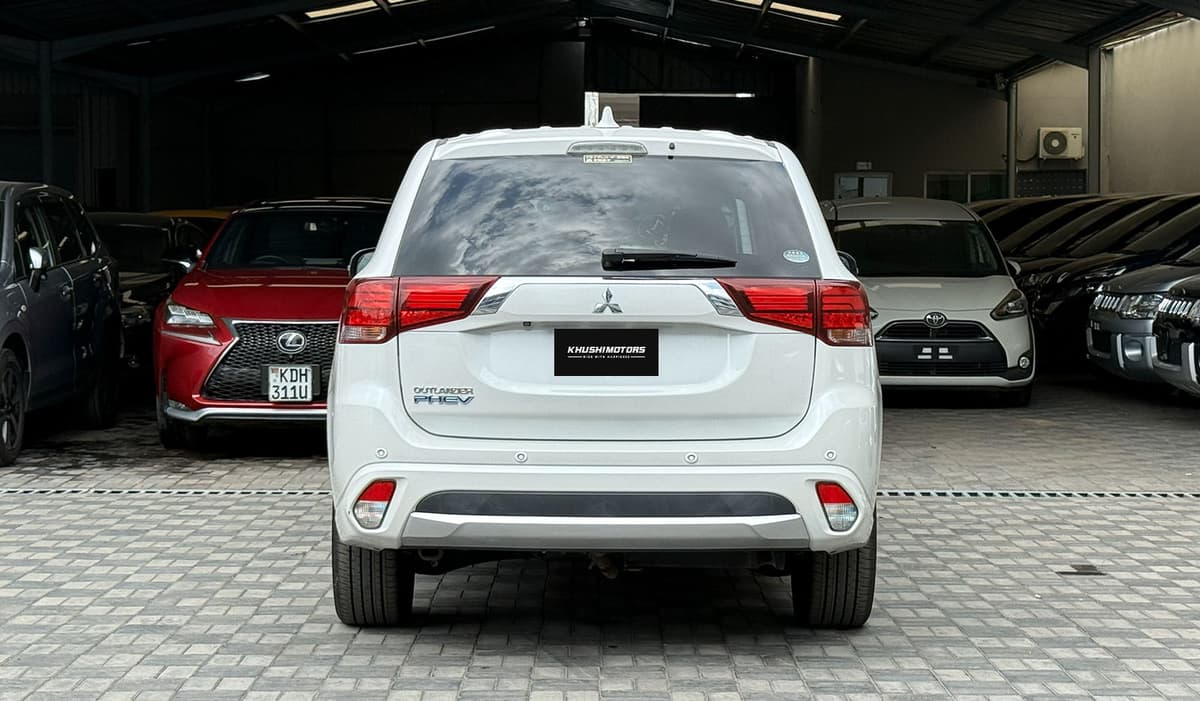 2018 Toyota Hiace Long DX image-13