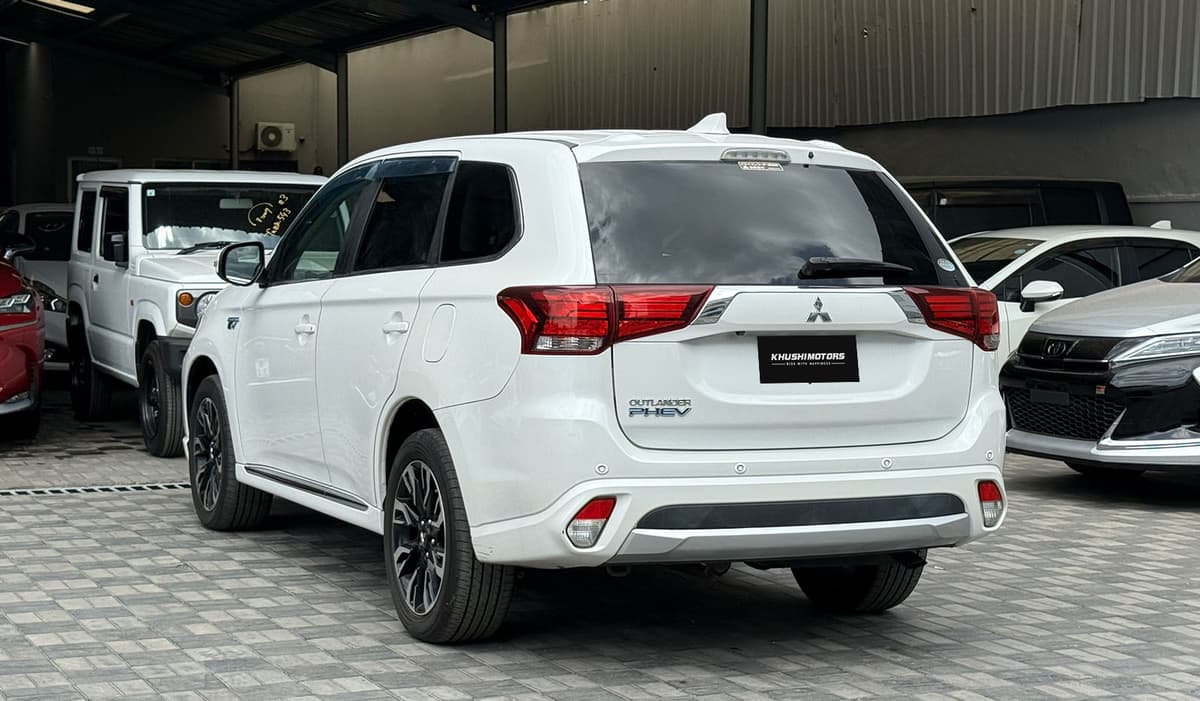 2018 Toyota Hiace Long DX image-14