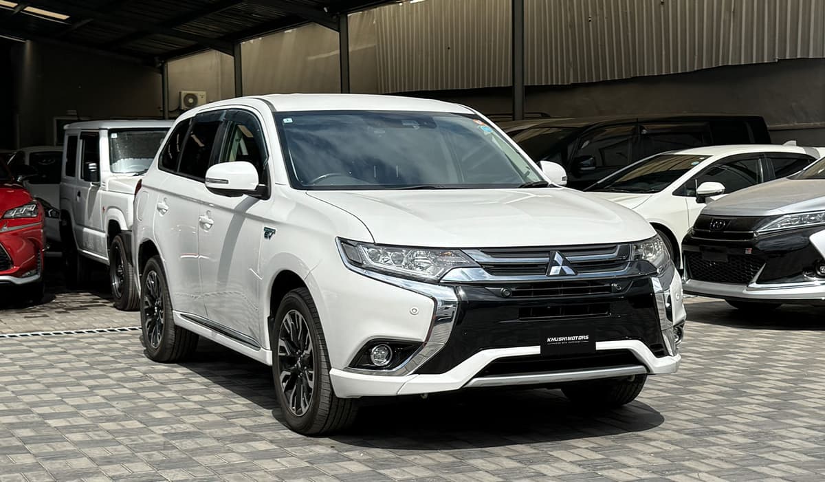2018 Toyota Hiace Long DX image-17