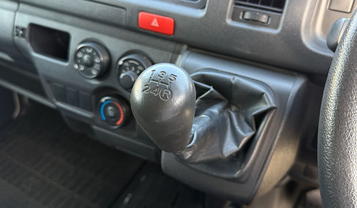 2018 Toyota Hiace Long DX image-19