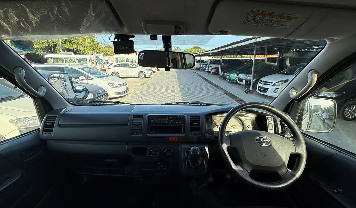 2018 Toyota Hiace Long DX image-21