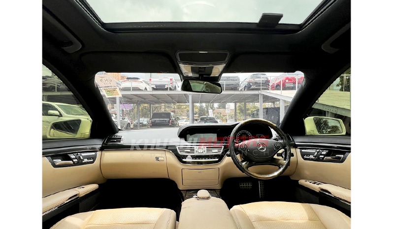 2010 Mercedes-Benz S-Class S550 image-8