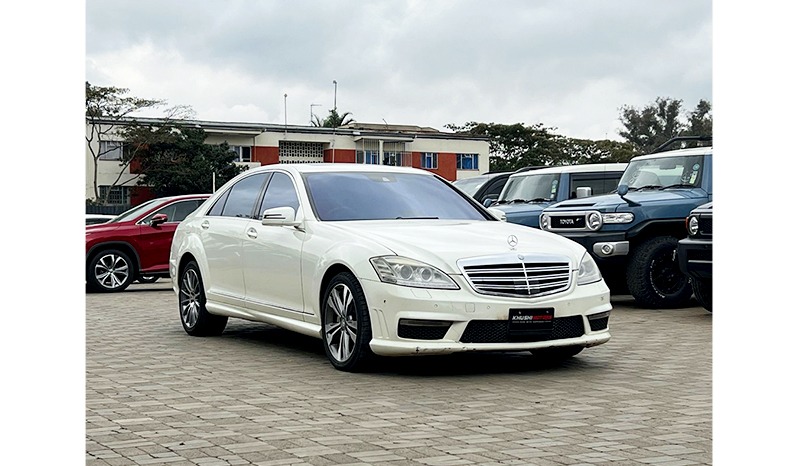 2010 Mercedes-Benz S-Class S550 image-9