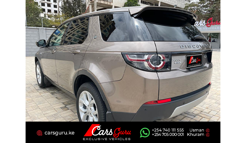 2016 Land Rover Discovery Sport HSE image-5