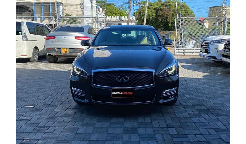 2016 Nissan Fuga image-1