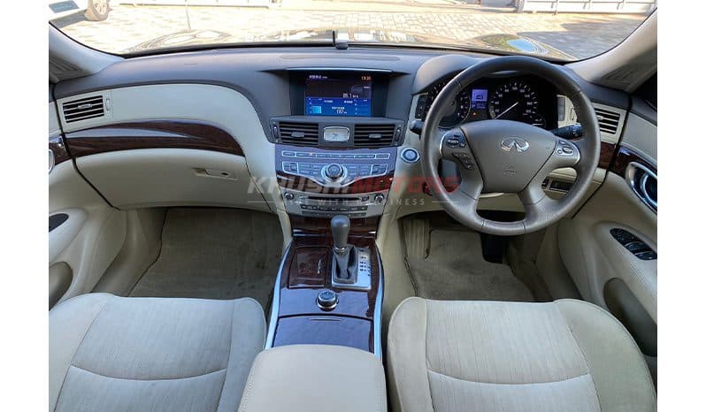 2016 Nissan Fuga image-13