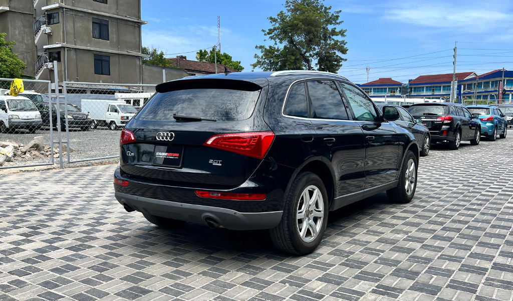 2010 Audi Q5 image-13