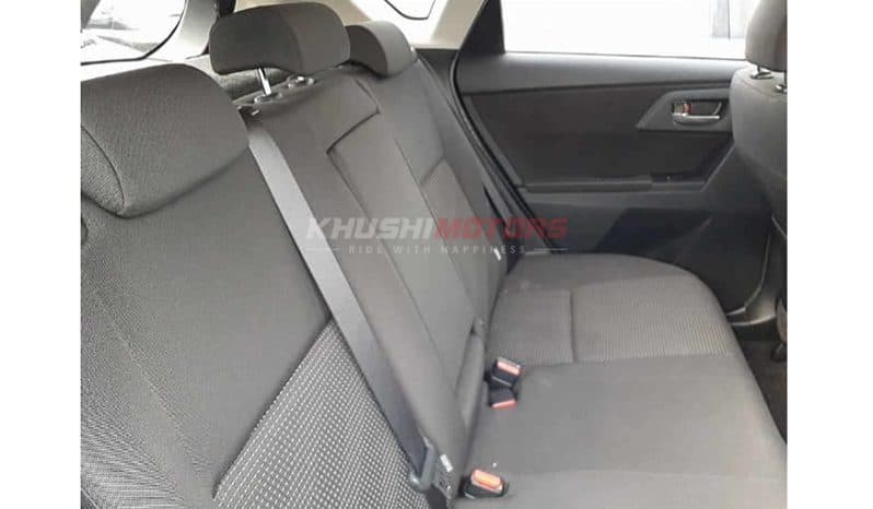 2016 Toyota Auris image-3