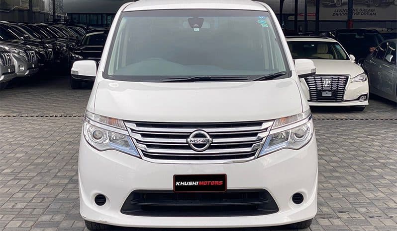 2016 Nissan Serena image-1
