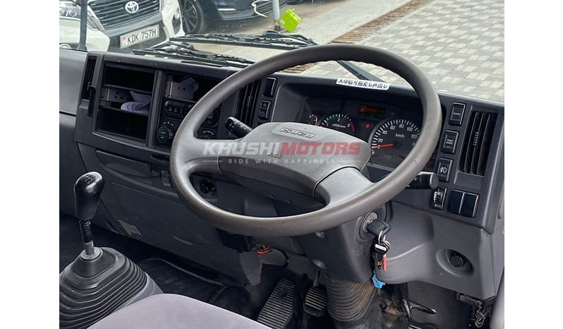 2017 Isuzu Forward image-5