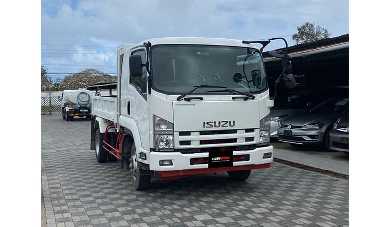2017 Isuzu Forward image-10