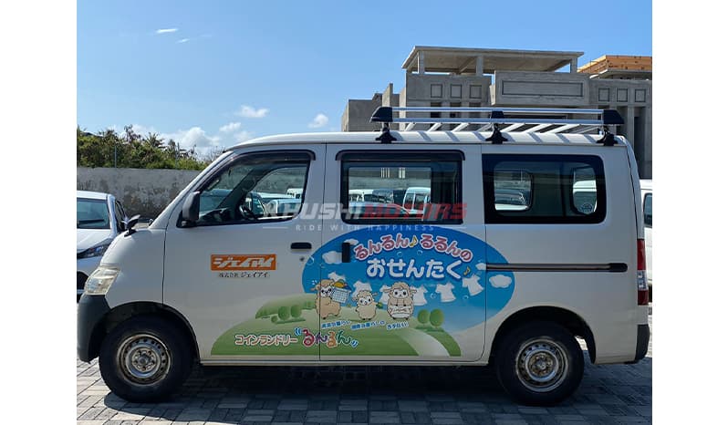 2017 Toyota Townace image-15