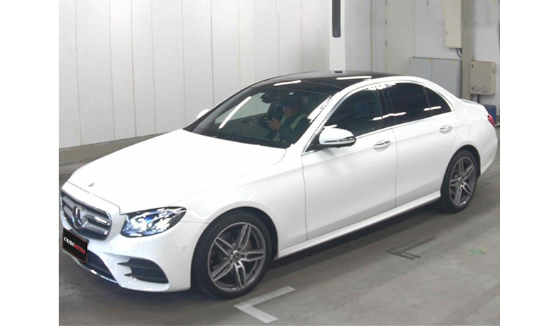 2017 Mercedes-Benz E220d image-3