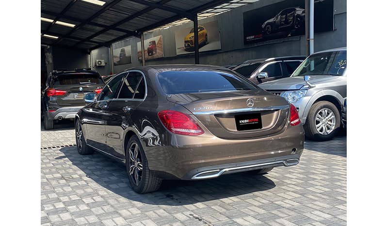 2017 Mercedes-Benz C220d image-10