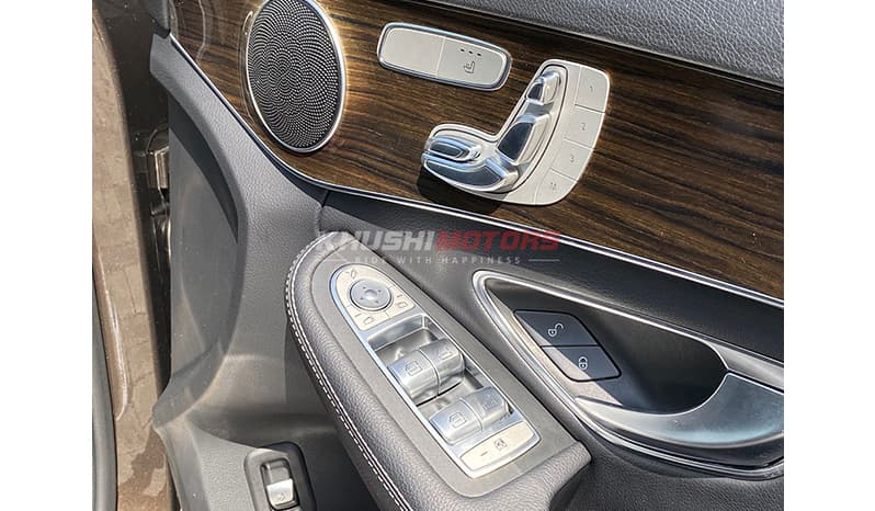 2017 Mercedes-Benz C220d image-12