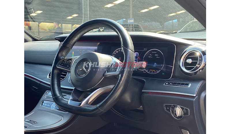 2017 Mercedes-Benz E220d image-14