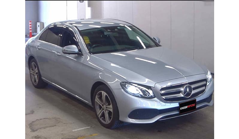 2017 Mercedes-Benz E200 image-2
