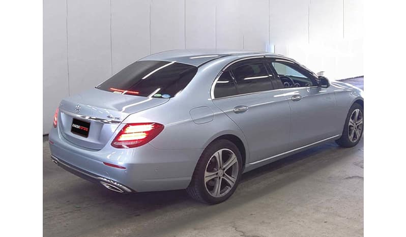 2017 Mercedes-Benz E200 image-5