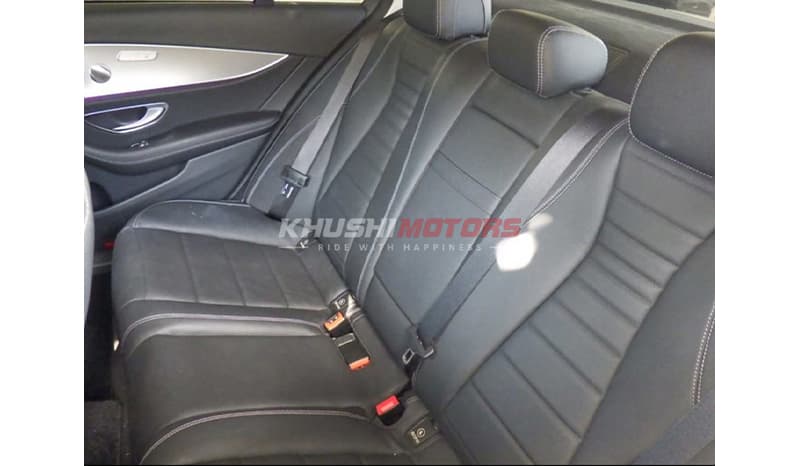 2017 Mercedes-Benz E200 image-7