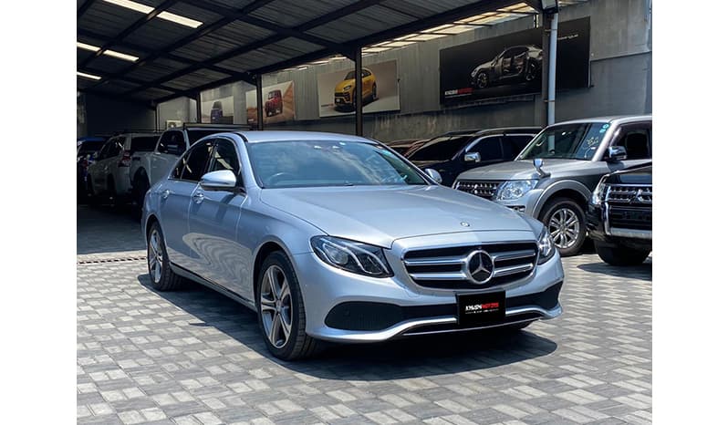 2017 Mercedes-Benz E200 image-8