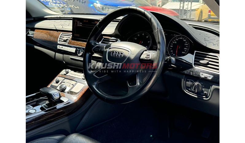2017 Audi A8 image-15