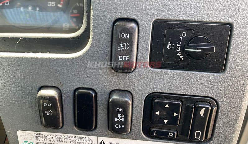 2017 Mitsubishi Fuso image-7