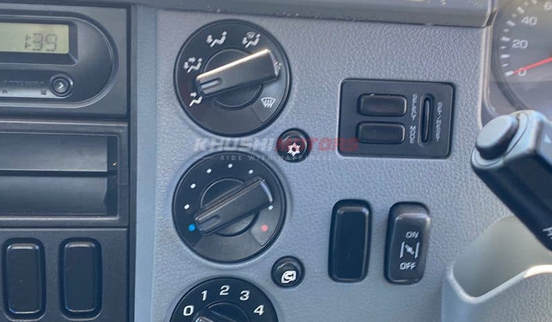 2017 Mitsubishi Fuso image-8