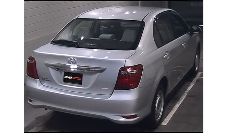 2017 Toyota Axio image-5