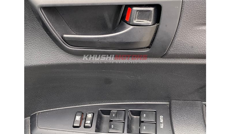 2017 Toyota Axio image-9