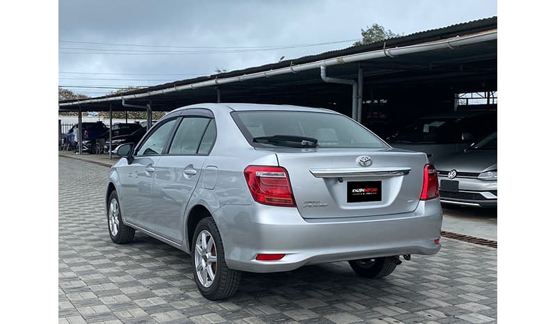 2017 Toyota Axio image-14