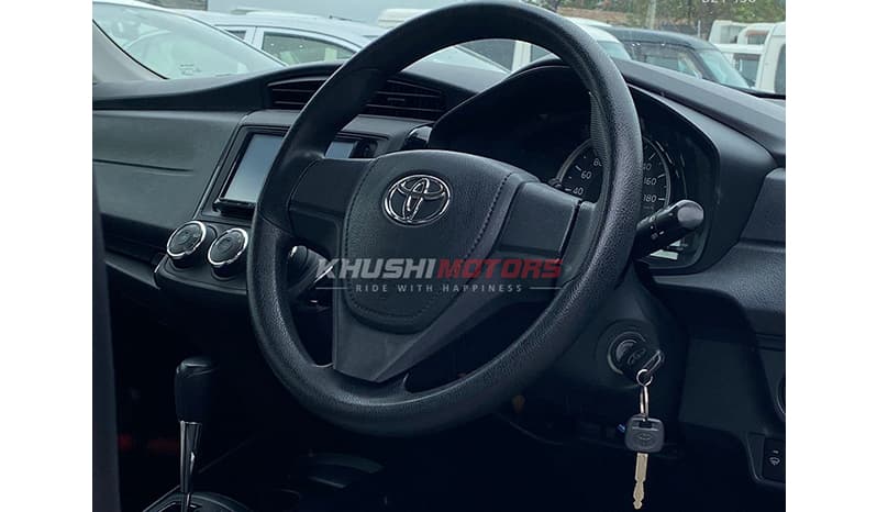 2017 Toyota Axio image-16