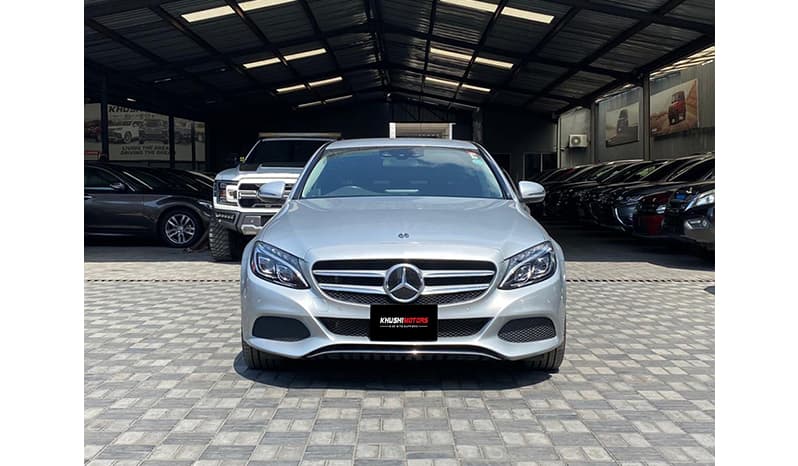 2017 Mercedes-Benz C200 image-1