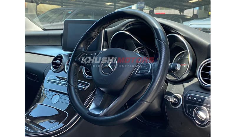 2017 Mercedes-Benz C200 image-15