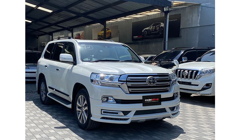 2017 Toyota Land Cruiser Zx V8 image-7