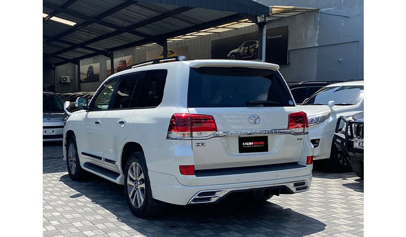2017 Toyota Land Cruiser Zx V8 image-8