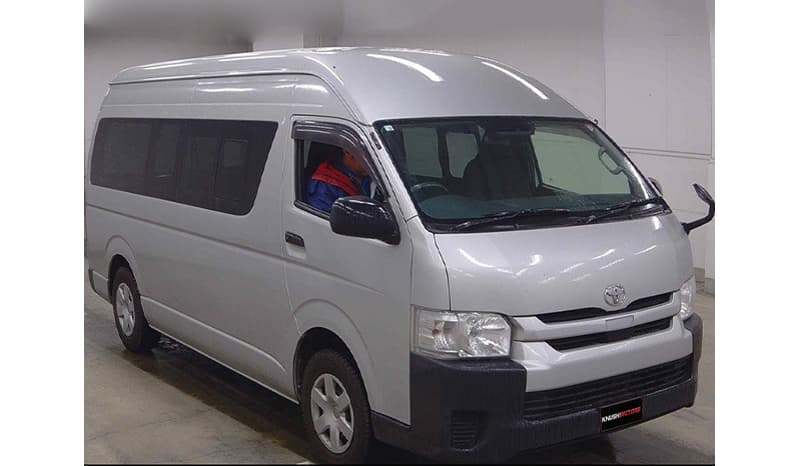 2018 Toyota Hiace image-3