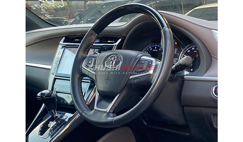 2017 Toyota Harrier image-9
